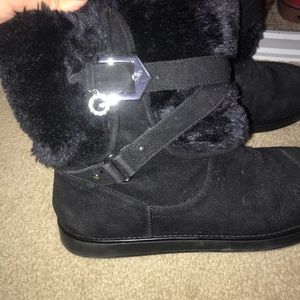 BLACK GUESS BOOTS